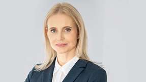 
        Andrea Goeman verfügt über mehr als 20 Jahre Erfahrung in der Transportbranche und ist seit 2008 in unterschiedlichen Positionen in der grünen Logistik tätig. (Foto: JAS Worldwide)
      