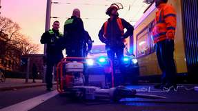 
        Nach Angaben eines Polizeisprechers konnte die Aktion unterbunden werden – doch weitere sollen folgen. (Foto: dpa/ REUTERS | Christian Mang)
      