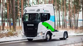 
        Die Vereinbarung sieht die Lieferung von bis zu 600 batterieelektrischen Scania-Fahrzeugen an Girteka in den nächsten vier Jahren vor. (Foto: Girteka)
      