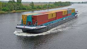 Bislang gibt es nur wenige Binnenschiffe mit alternativen Antrieben wie die Alphenaar, die Batterieelektrisch angetrieben wird.