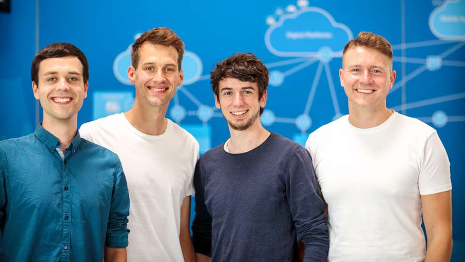 Das vierköpfige Gründerteam des Start-ups Logistikbude sieht den Mangel an Digitalisierung in der Branche als Potenzial für Innovationen (v.l. Jan Möller, Dr. Philipp Wrycza, Patrik Elfert und Michael Koscharnyj).