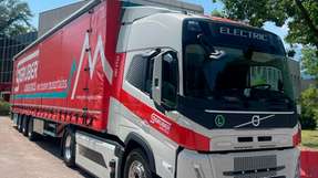 Gruber Logistics testet E-Lkw des Herstellers Volvo auf der Langstrecke über den Brennerpass.