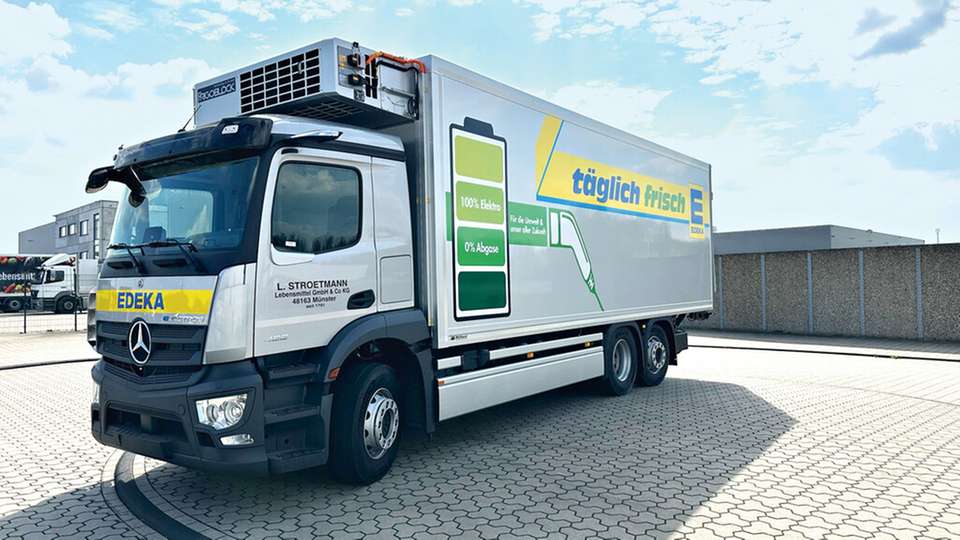 Der Mercedes-Benz eActros mit Elektroantrieb ausgestattet mit einer FK25i-Maschine von Frigoblock. 