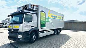 Der Mercedes-Benz eActros mit Elektroantrieb ausgestattet mit einer FK25i-Maschine von Frigoblock. 