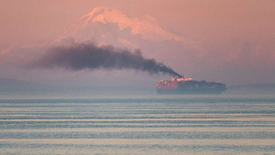 Eine Zukunft, in der Schiffe mit nachhaltigen Biokraftstofflösungen fahren: Einen Beitrag dazu leisten JAS und GoodShipping im Rahmen ihrer Partnerschaft.