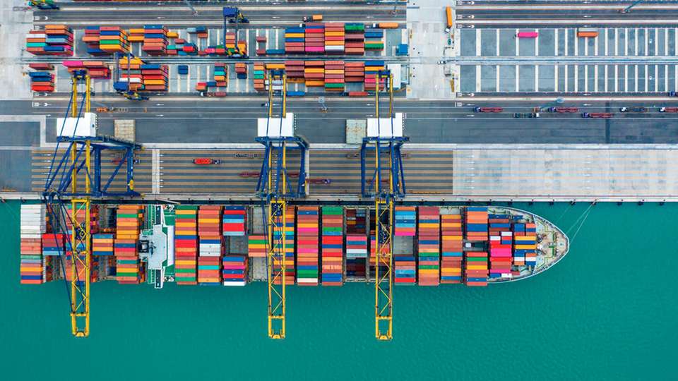 Die ab 2024 anfallenden Kosten für CO₂-Emissionen von Schiffen werden zunächst von den Betreibern getragen.