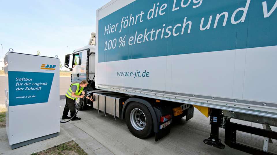 Die EU-Kommission geht davon aus, dass der Anteil von batterieelektrischen und Null-Emissions-Lkw und -Lieferwagen in Europa bis 2040 auf 40 Prozent steigt.