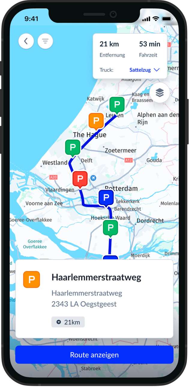 Die App hilft Lkw-Fahrern dabei, ihre Rastzeiten besser zu planen. Mittels Bewertungen kann praktisches Wissen geteilt werden.