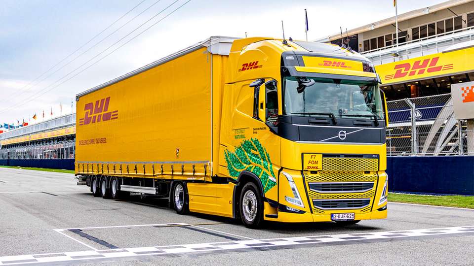 Die DHL Lkw-Flotte für Formel 1 wird in diesem Jahr auf 37 verdoppelt.