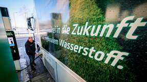 In Neumünster hat das Unternehmen Hypion eine Schwerlast-Wasserstofftankstelle eröffnet.