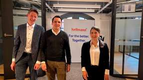 Die Nachhaltigkeitsverantwortlichen bei Hellmann (v.l.n.r.): Daniel Hülemeyer (Head of Sustainability – Environment), Stefan Borggreve (Chief Digital Officer) und Şükran Gencay (Head of Sustainability – Social & Governance).