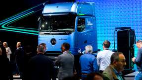 Batterieelektrischen Fahrzeuge dominieren den Straßengüterverkehr der Zukunft. In diesem Jahr wählten Fachjournalisten auf der IAA Transportation den Mercedes-Benz E-Actros 600 zum „Truck of the Year“.