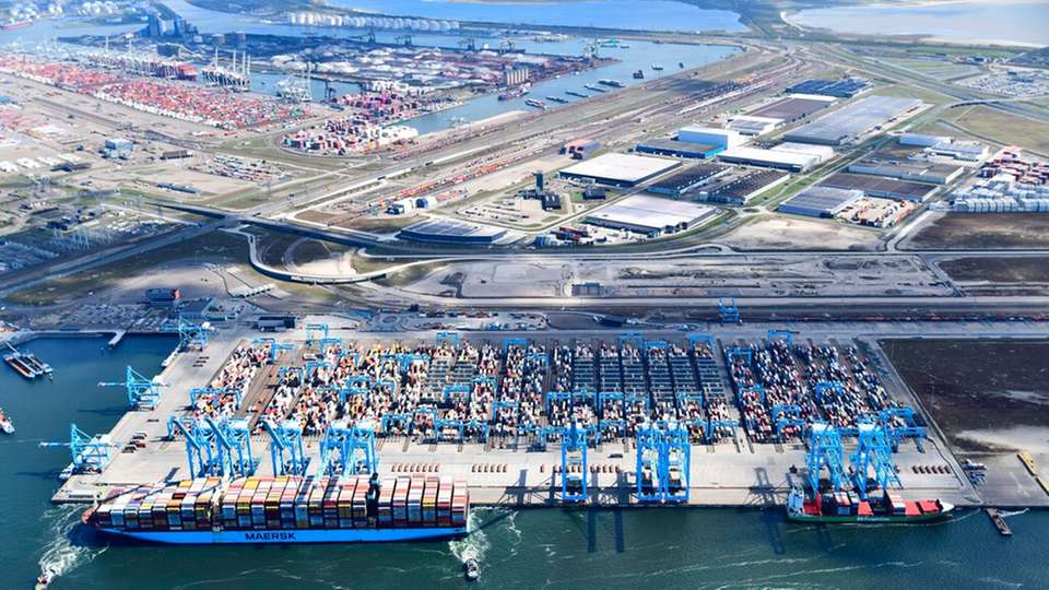 Weiteres Landstrom-Terminal für Rotterdam Es wird erwartet, dass die ersten Schiffe ab 2028 die Landstromversorgung am Terminal von APMT MVII nutzen können.