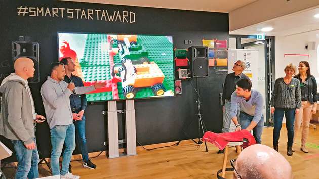 Kreathon, Aufhof, nun HULLS: Die Lego-Kisten, Flipchartblöcke und Sitzwürfel für den nächsten Innovationsworkshop im März 2025 sind gepackt. Die Methodik wird seit dem Kreathon Urbane Logistik in Hannover eingesetzt.