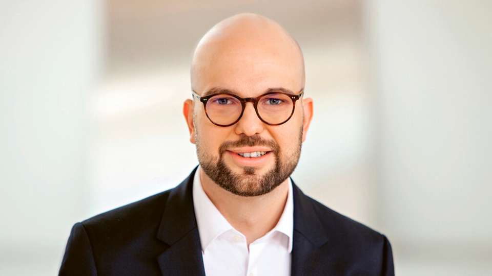 Kay Simon gibt der Politik in seinem Essay eine klare Richtung vor.