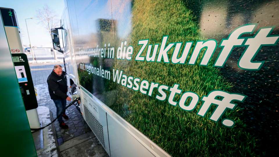 Brennstoffzellenfahrzeuge dürften nach Analysen des Forschungszentrums Jülich mit dem Ausbau erneuerbarer Energien an Bedeutung gewinnen.