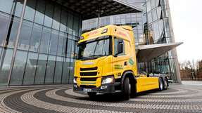 Scania und die DHL Group testen einen Hybrid-Lkw der besonderen Art. 