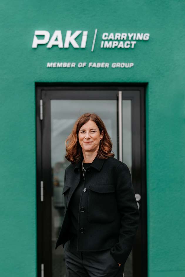 Anne Kramer-Münch hat über zwei Jahrzehnten Berufserfahrung in der Konsumgüterbranche (FMCG) und der Kreislaufwirtschaft. 