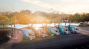 An den Ladepunkten, die über Truck Charge angeboten werden, können nicht nur Mercedes-Lkw, sondern E-Lkw aller Marken geladen werden. 