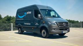 Mercedes-Benz Vans liefert rund 5.000 Elektrofahrzeuge an Amazons Lieferpartner.