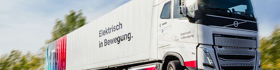 Die voranschreitende Elektrifizierung des Fuhrparks ist für den Grevener Logistikdienstleister Fiege ein wichtiger Baustein, um seine von der Science Based Targets initiative (SBTi) validierten Emissionsreduktionsziele zu erreichen. 