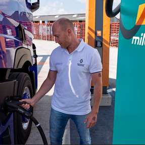 Infrastruktur: Milence hat den fünften Ladepark für schwere batterieelektrische Lkw in Deutschland eröffnet. 