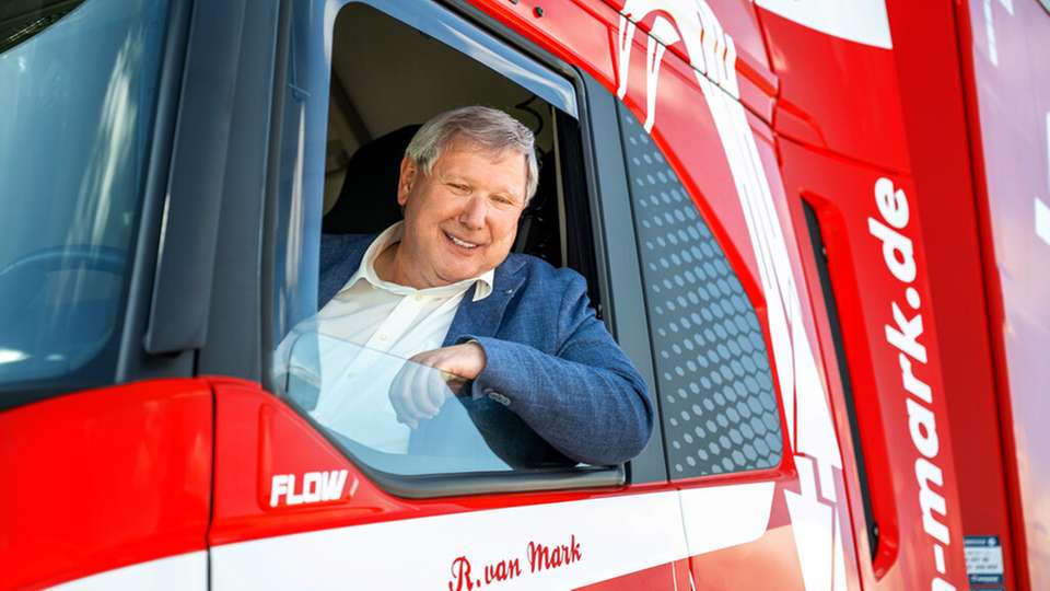 „Ich habe versucht, in unserem Betrieb alles zu systematisieren, damit man wenig Personal braucht und so effizient arbeitet wie möglich.“ Rainer van Mark, Inhaber der Spedition R. van Mark