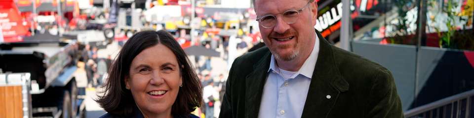 Bernard Krone und Beate Paletar tauschen sich regelmäßig über gemeinsame Ziele und Pläne aus.