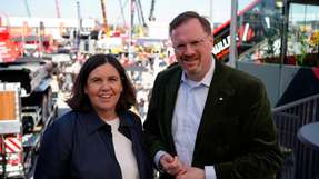 Bernard Krone und Beate Paletar tauschen sich regelmäßig über gemeinsame Ziele und Pläne aus.