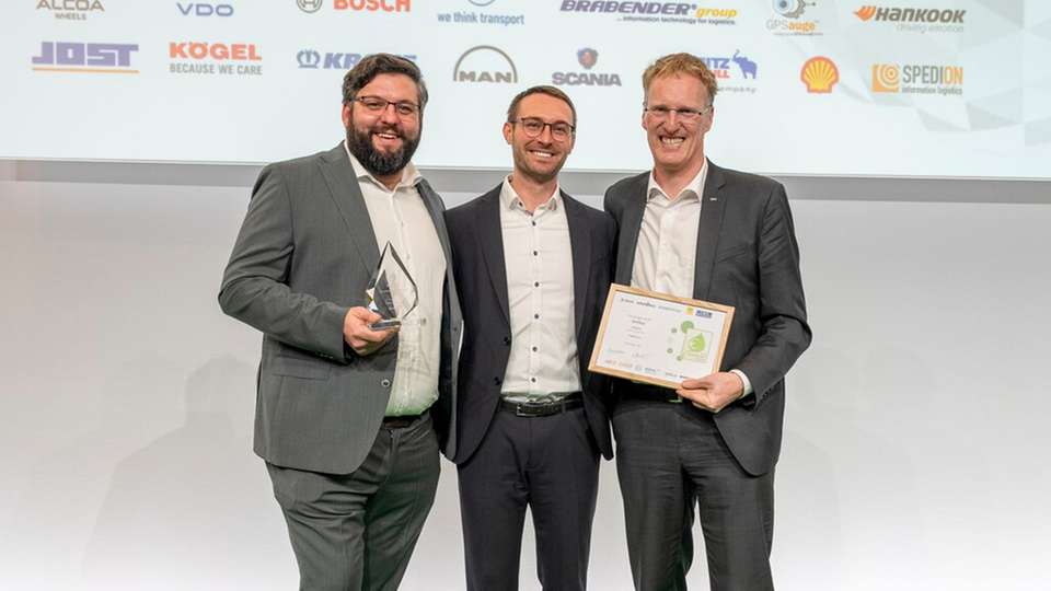 Zukunftskongress Nutzfahrzeuge 2025. v.l.n.r.: Christoph Hagenmaier (Dachhser), Ludwig Haeberle (LAE), Andre Kranke (Dachser)