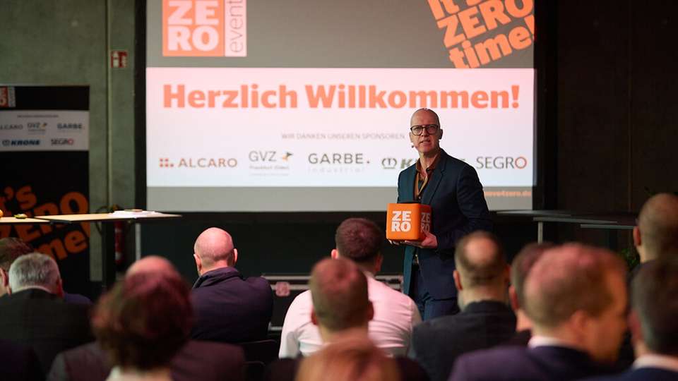Moderator und Initiator der move4zero-Bewegung Tim-Oliver Frische setzte beim ZERO Event den Fokus bewusst nicht auf das allgemein Mögliche, sondern auf konkrete Lösungen.