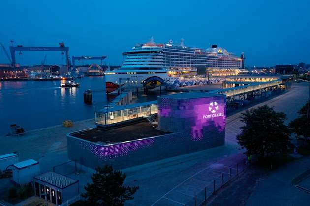 Schiff im Stecker_Mein Schiff Flotte