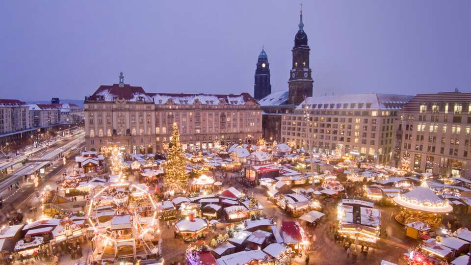 Festliche Stimmung trifft Nachhaltigkeit: Immer mehr Weihnachtsmärkte setzen auf Mehrwegsysteme, Ökostrom und regionale Produkte, um den ökologischen Fußabdruck zu reduzieren.