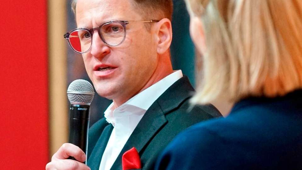 "Nachhaltigkeit hat sich in der Wirtschaft etabliert." Das sagt Markus Krämer, CEO bei der HGK Logistics & Intermodal GmbH. 