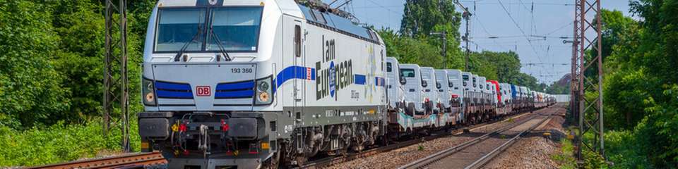 Die Schiene kann Nachhaltigkeit: Wer Güter-Transporte hierauf verlagert, kann messbar Treibhausgase reduzieren.