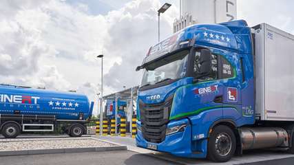 Deutschlands LNG-Lkw tanken nahezu vollständig klimaneutral.