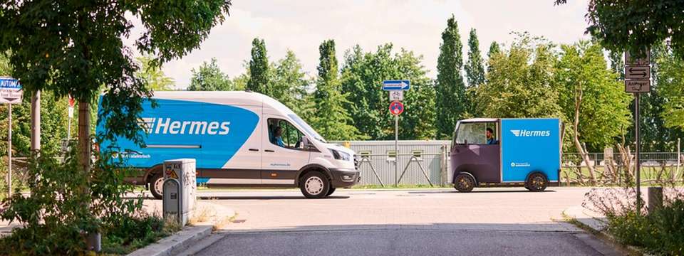 Hermes E-Transporter und Lastenrad: In der Hansestadt stellt der Paketdienstleister seit Ende 2023 im gesamten Stadtgebiet lokal emissionsfrei zu.