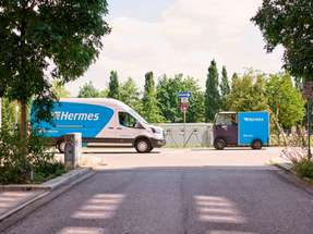 Hermes E-Transporter und Lastenrad: In der Hansestadt stellt der Paketdienstleister seit Ende 2023 im gesamten Stadtgebiet lokal emissionsfrei zu.