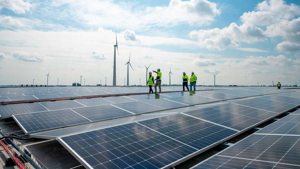 Die von der KBC Bank NV bereitgestellten Mittel ermöglichen die Umsetzung einer PV-Aufdachanlagen-Pipeline von rund 65 MWp und unterstützen Sunrocks strategischen Wachstumskurs im deutschen Markt.