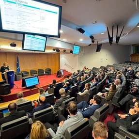 Bei der ersten Tagung in Brüssel nahmen ALICE, Einride und Gruber Logistics ihren Platz in der neu gegründete EU-Expertengruppe EURIAS ein.