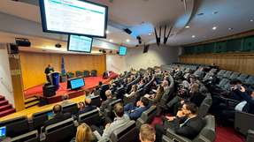 Bei der ersten Tagung in Brüssel nahmen ALICE, Einride und Gruber Logistics ihren Platz in der neu gegründete EU-Expertengruppe EURIAS ein.