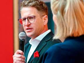 „Nachhaltigkeit ist kein Solo-Projekt." Das sagt Markus Krämer, CEO HGK Logistics and Intermodal GmbH.