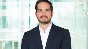 „Die Logistikbranche als Ganzes tappt beim Dekarbonisierungsfortschritt doch oft im Dunkeln." Das sagt Johannes Meuer, Professor für Sustainability Strategy and Operations an der Kühne Logistics University (KLU).