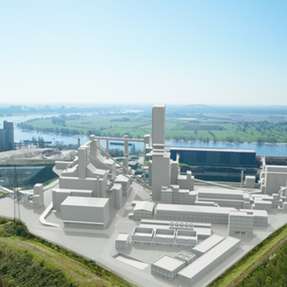 Auf einer rund 40 Fußballfelder großen Baufläche errichtet thyssenkrupp Steel im Duisburger Stahlwerk eine wasserstoffbasierte Direktreduktionsanlage und zwei Einschmelzer. 