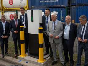 Die neue Infrastruktur und die Fahrzeuge sind im Beisein zahlreicher institutioneller Vertreter und Kunden des Terminals sowie der Unternehmensleitung von Contargo offiziell eingeweiht worden.
