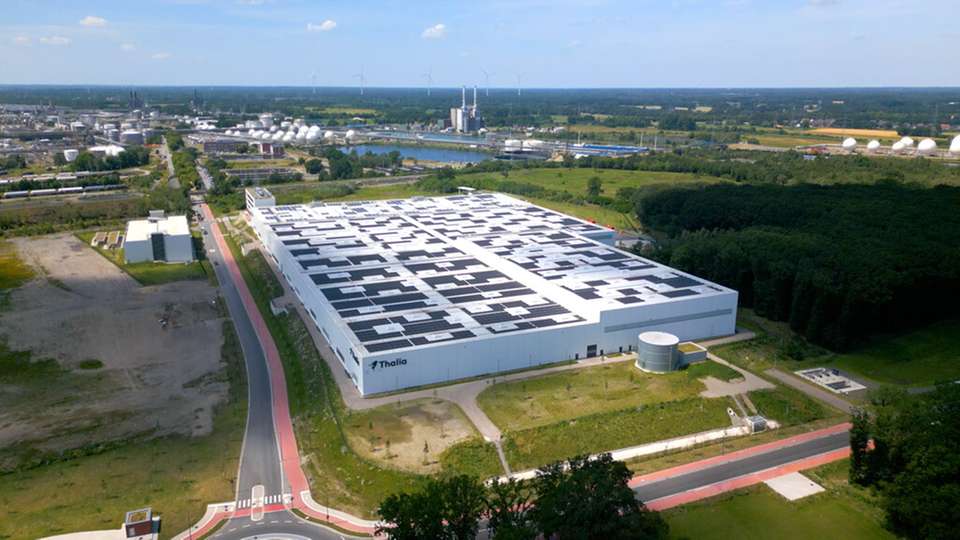 Der Thalia Omni-Channel-Hub in Marl wird von Sunrock mit vor Ort erzeugtem Solarstrom versorgt. 