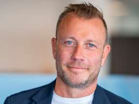Marcel Hergarten: „Während viele Marktteilnehmer erste Erfahrungen mit einzelnen Elektro-Lkw sammeln, schaffen wir bereits heute die Voraussetzungen für die vollständige Transformation unserer Flotte", betont Marcel Hergarten, Geschäftsführer der Hergarten Gruppe.