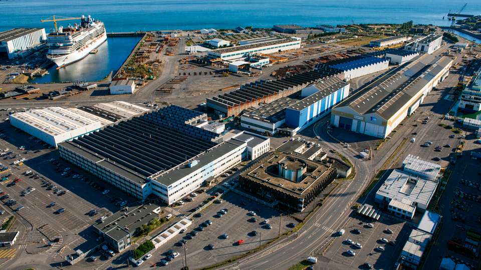 Luftaufnahme des Everllence-Standortes in St. Nazaire in Frankreich als Teil des analysierten Immobilienportfolios.
