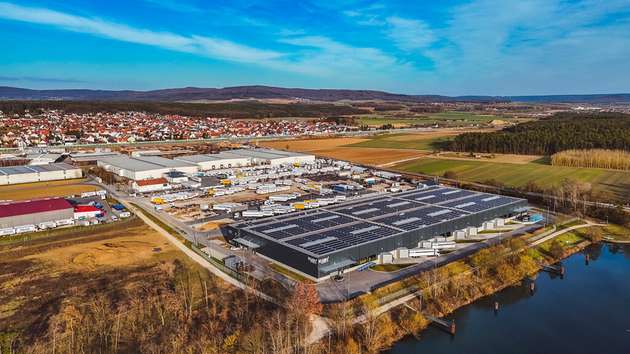 Gemeinsam mit shipzero hat die Spedition Pflaum nun seinen ersten Corporate Carbon Footprint (CCF) fertiggestellt und die Emissionsbilanzierung auf das gesamte Unternehmen ausgeweitet. 