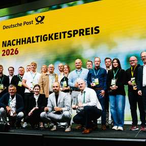 Gewinner: Erstmals zeichnete die Deutsche Post AG Speditionen für ihre emissionsarme Logistik aus. Die Verleihung des Nachhaltigkeitspreises fand im DHL Innovation Center in Troisdorf statt.